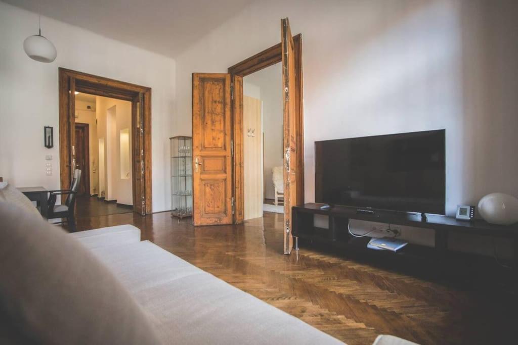 Spacious Luxury Designer Flat Apartment *