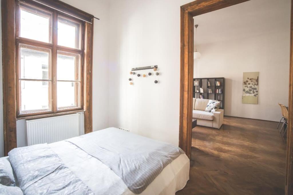 Spacious Luxury Designer Flat Apartment *