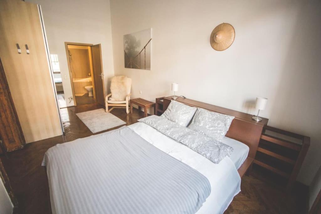 Spacious Luxury Designer Flat Budapest