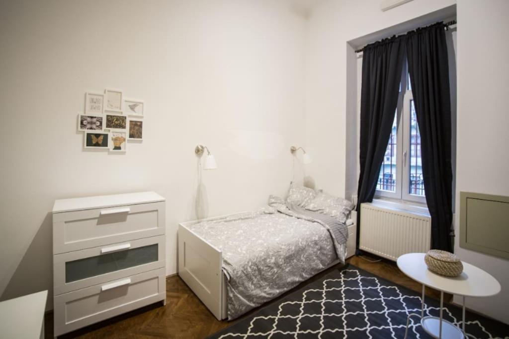 Spacious Luxury Designer Flat Budapest
