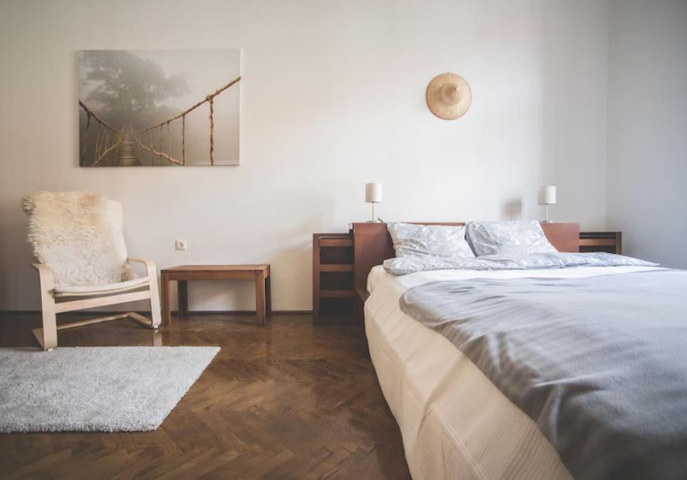 Spacious Luxury Designer Flat Apartment *